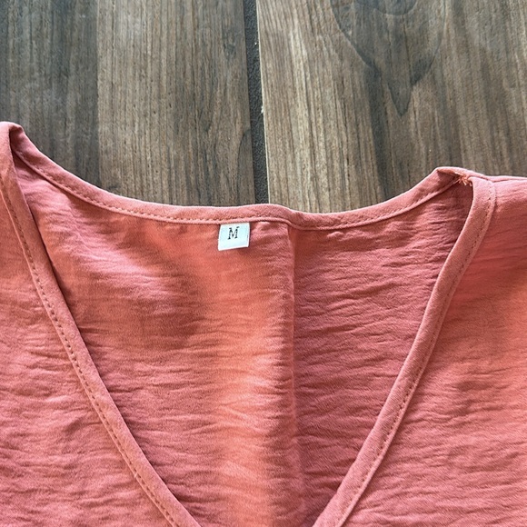 Women’s flowy top - Picture 2 of 2